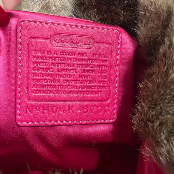 Authentic COACH Quilted C Large Duffle Pink Rabbit Hair NWT # 6733 RARE - Picture 13 of 15